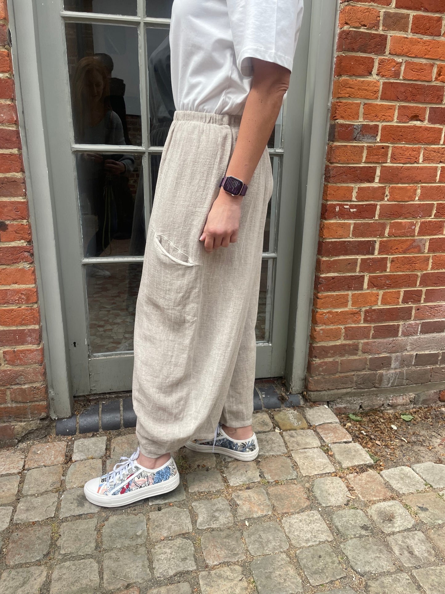 Loose Fit Balloon Leg Linen Trousers