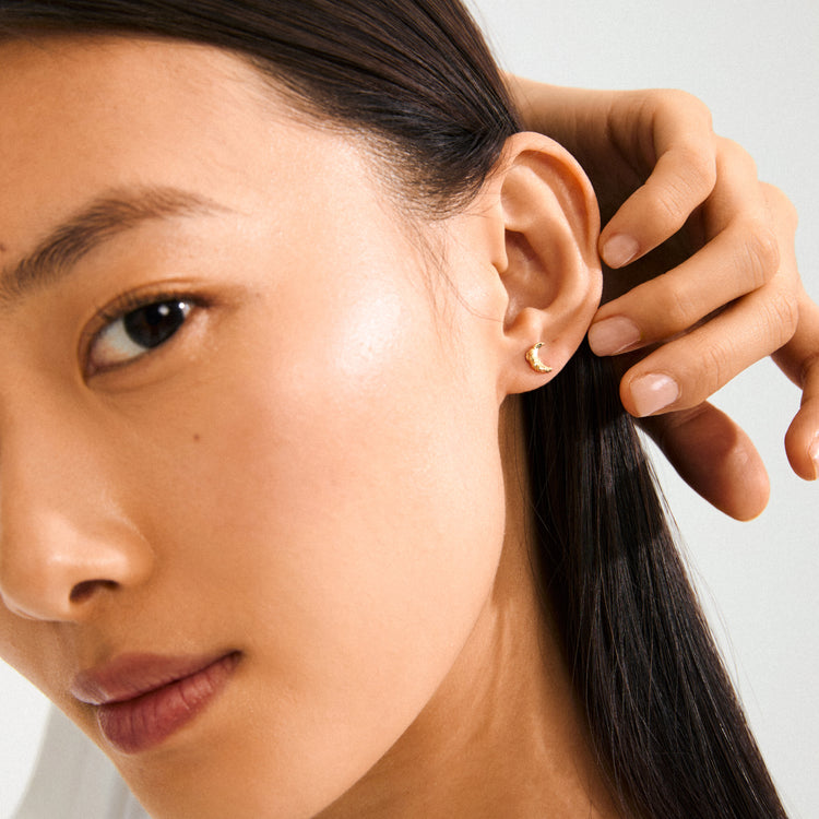 Pilgrim BETWEEN moon earrings gold-plated