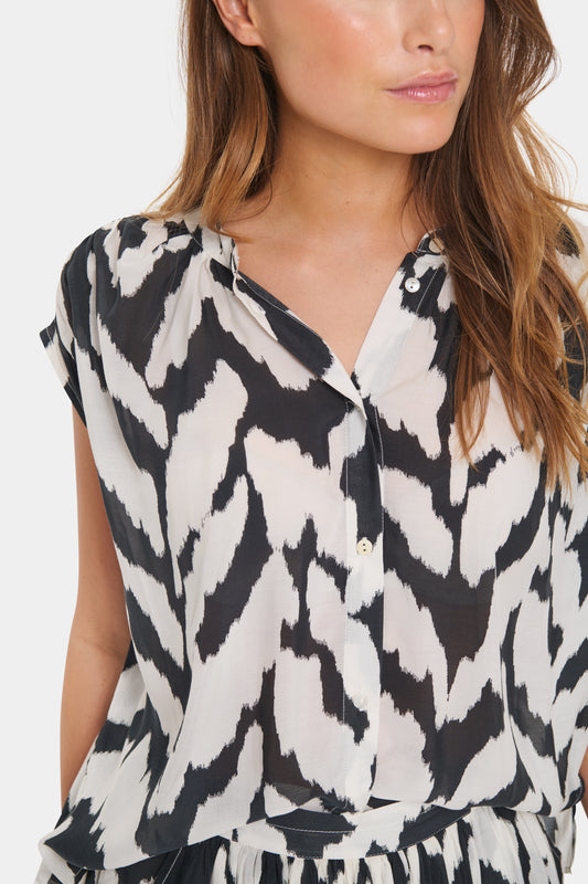 Soaked in Luxury Kelsie Shirt in Monochrome Strokes