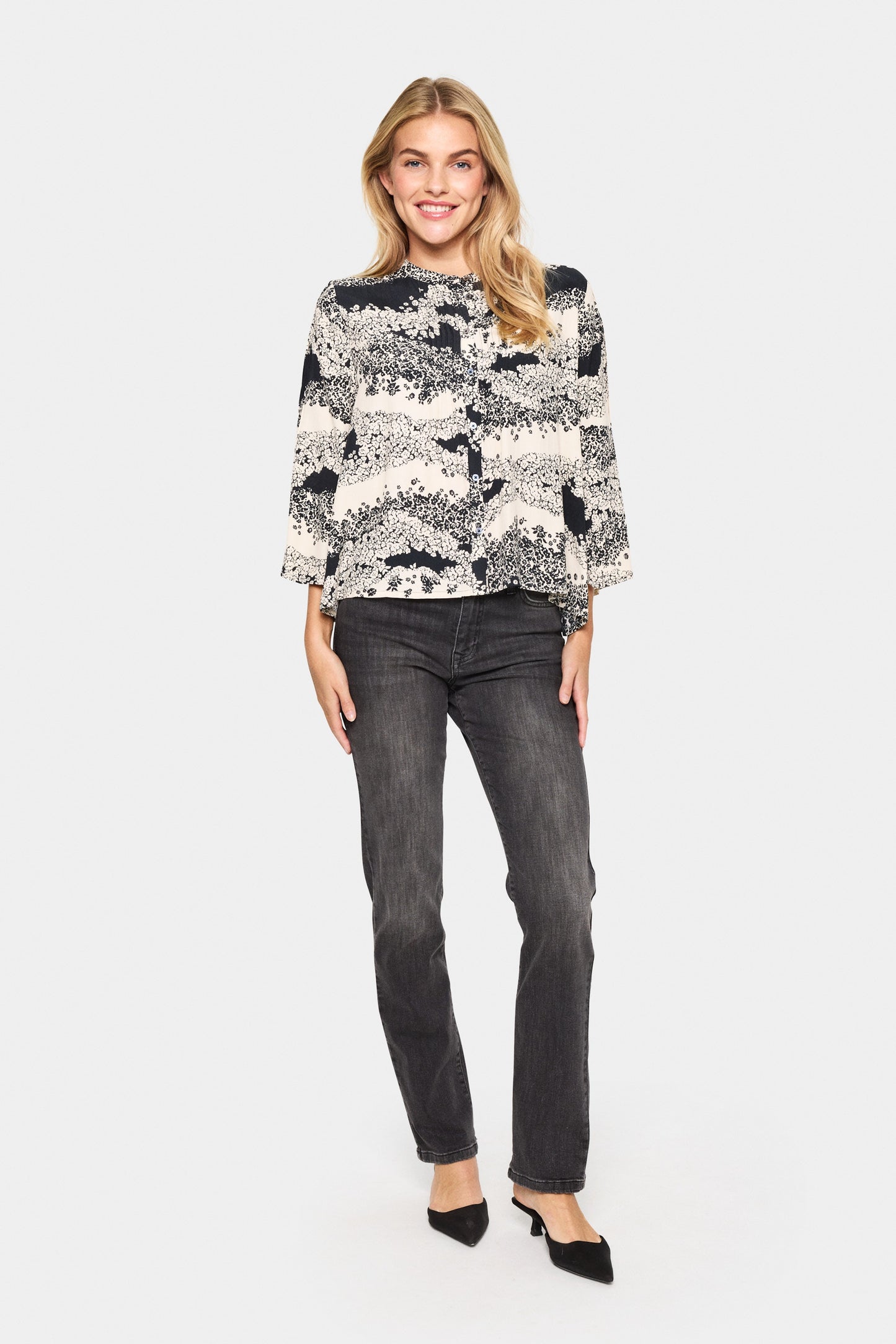 Saint Tropez Iselin Blouse in Black Wavy Flowers