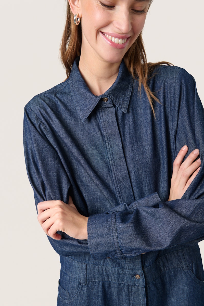 Soaked in Luxury Chamy Shirt Dress in Dark Blue Denim