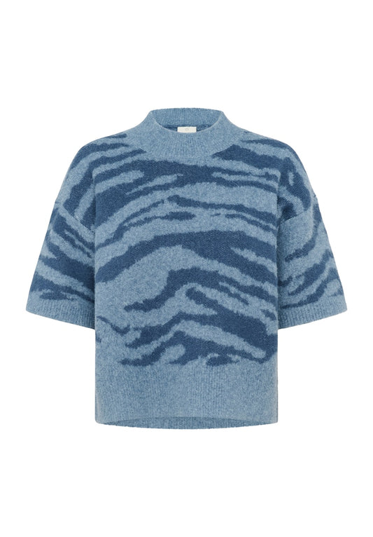 KAFFE Sandra Pullover in Windward Blue/Bering Sea Animal