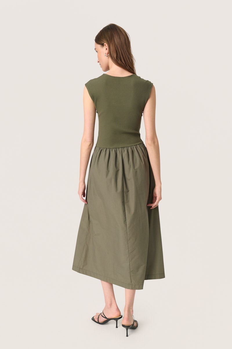Soaked in Luxury Simone Phoebe Dress in Grape Leaf