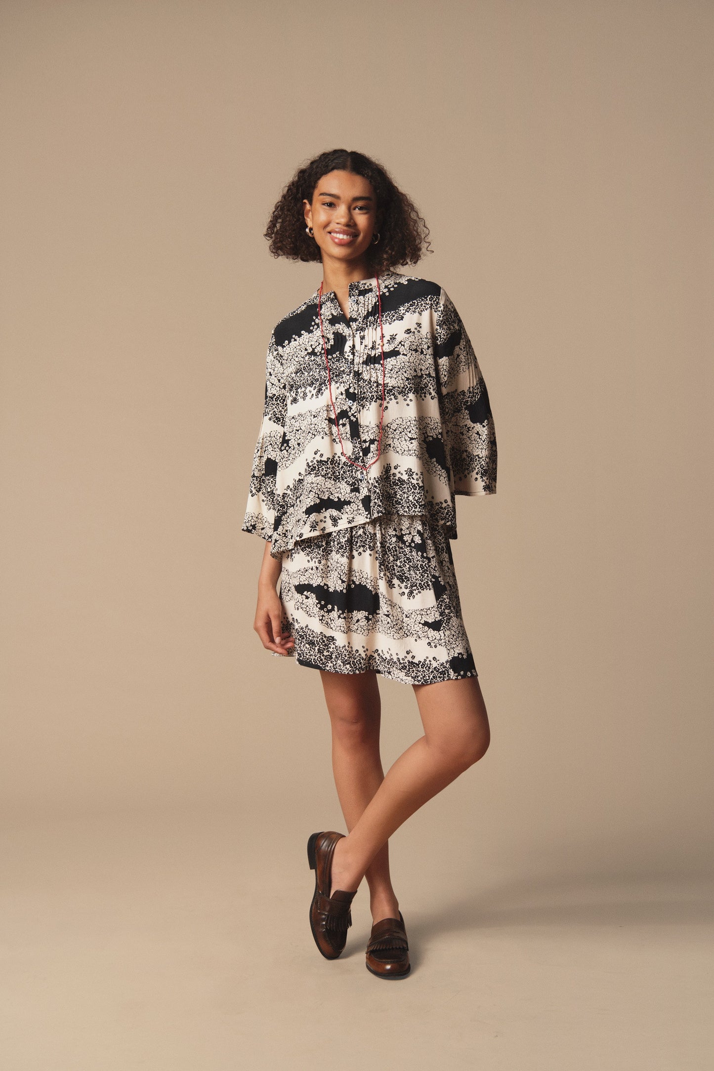 Saint Tropez Iselin Blouse in Black Wavy Flowers