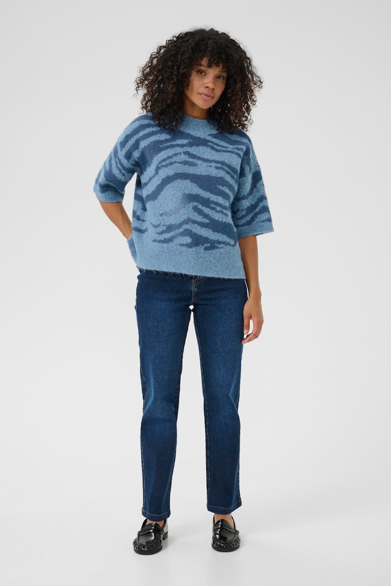 KAFFE Sandra Pullover in Windward Blue/Bering Sea Animal
