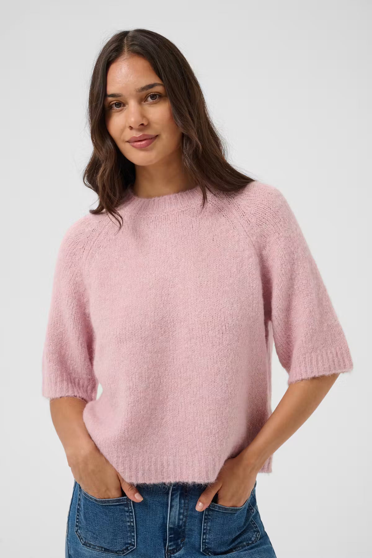 Kaffe Emilie Cropped Knit Pullover in Wild Rose