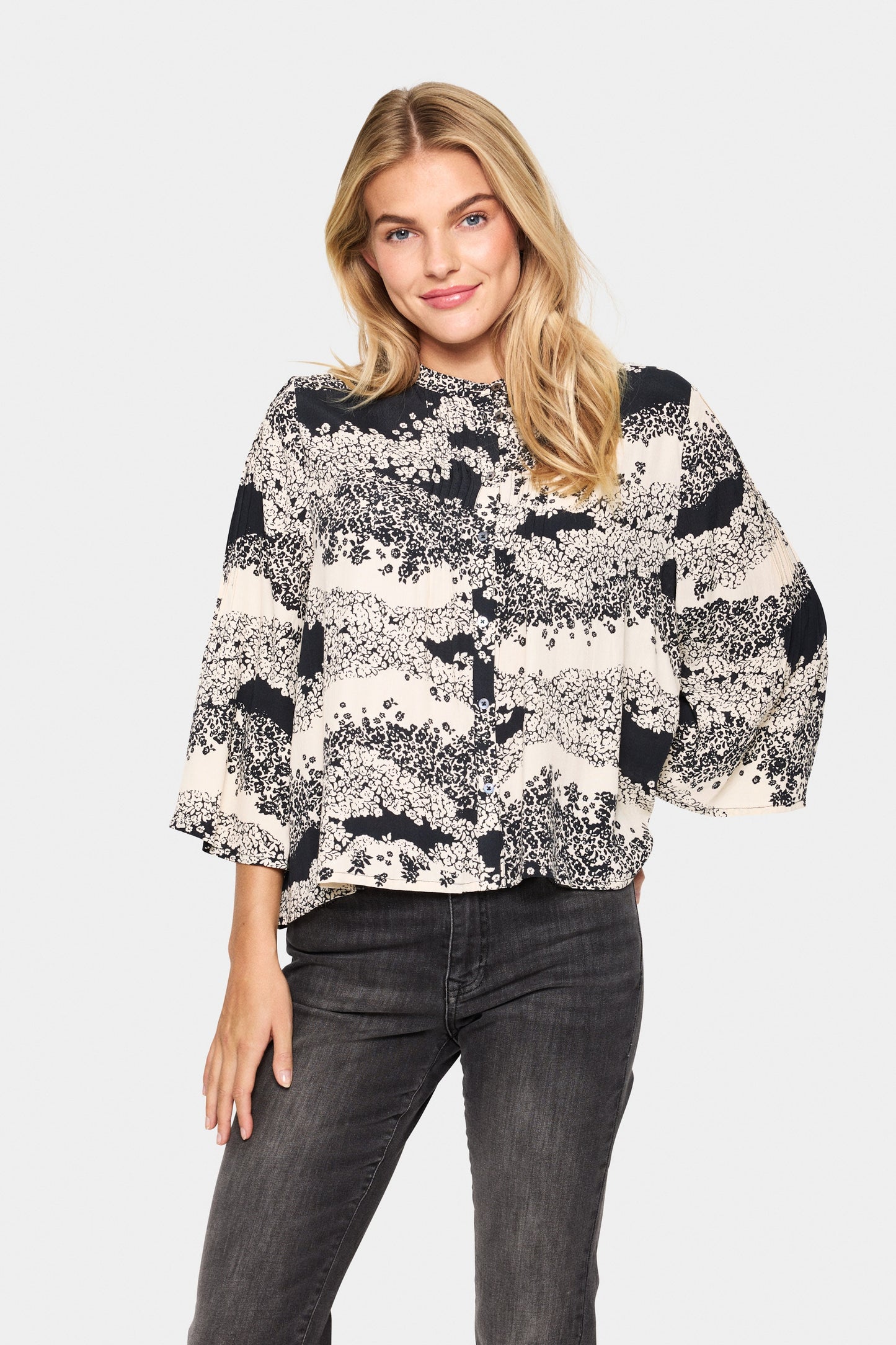 Saint Tropez Iselin Blouse in Black Wavy Flowers