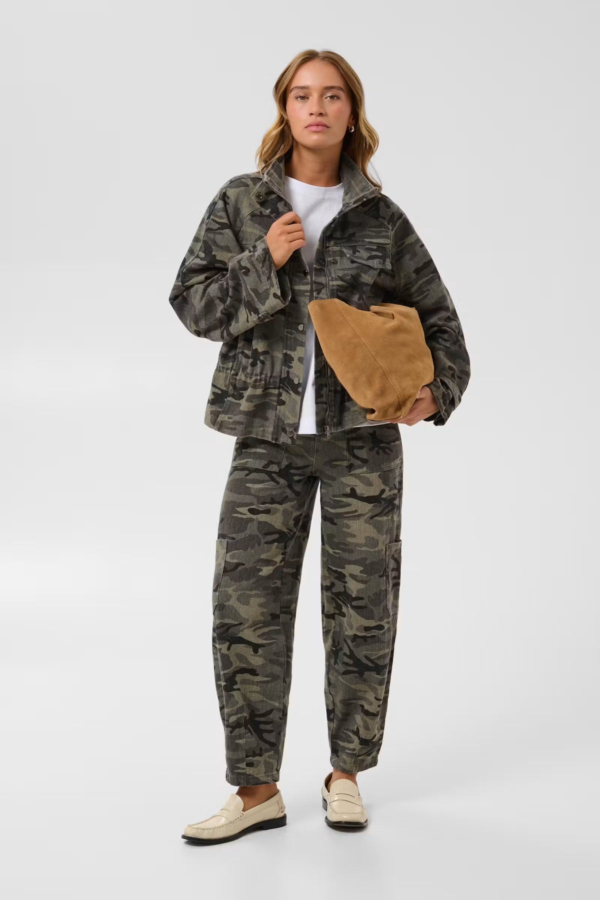 Kaffe Lilana Cargo Pants in Camo