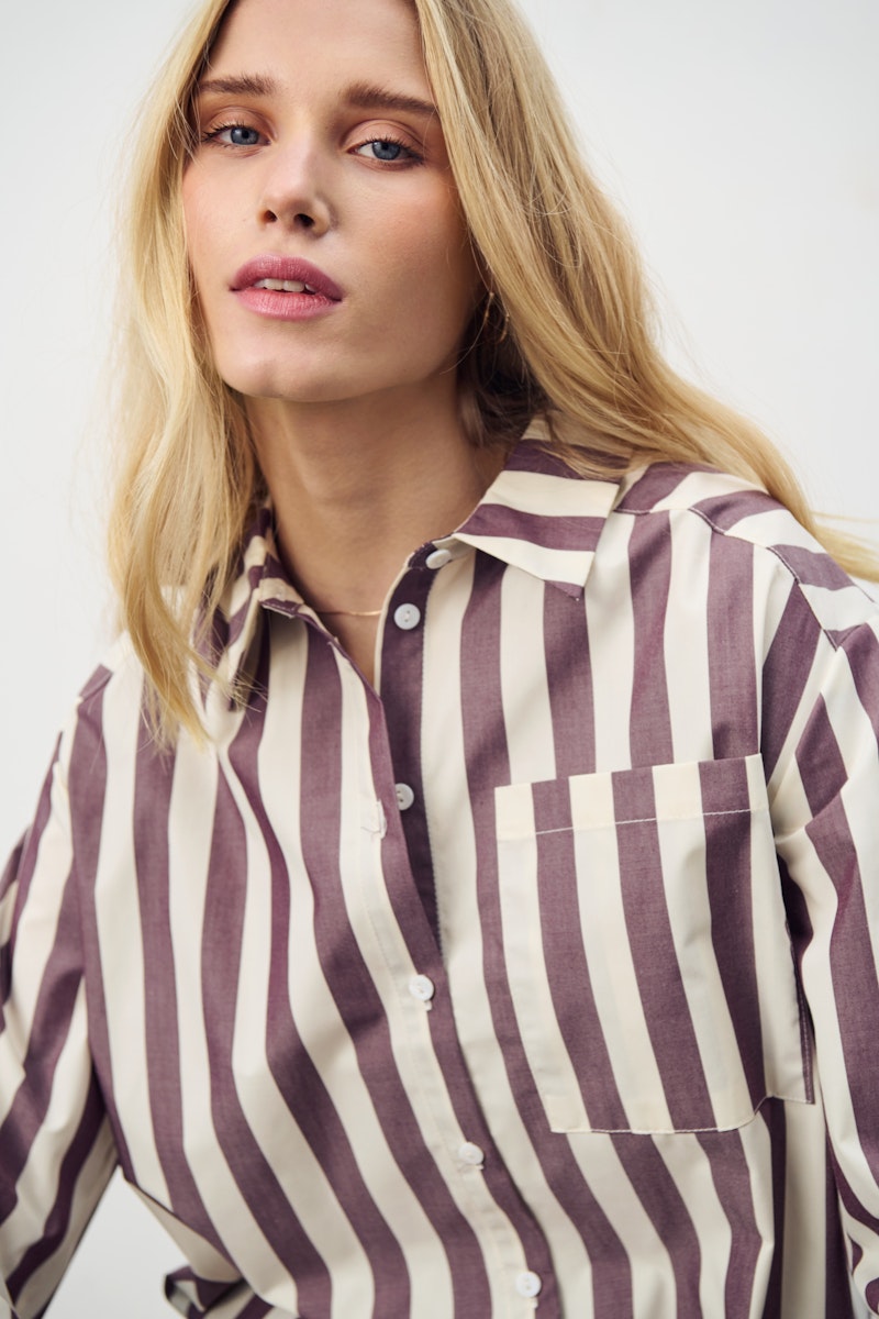 Soaked in Luxury Lieke Shirt in Decadent Chocolate Ice