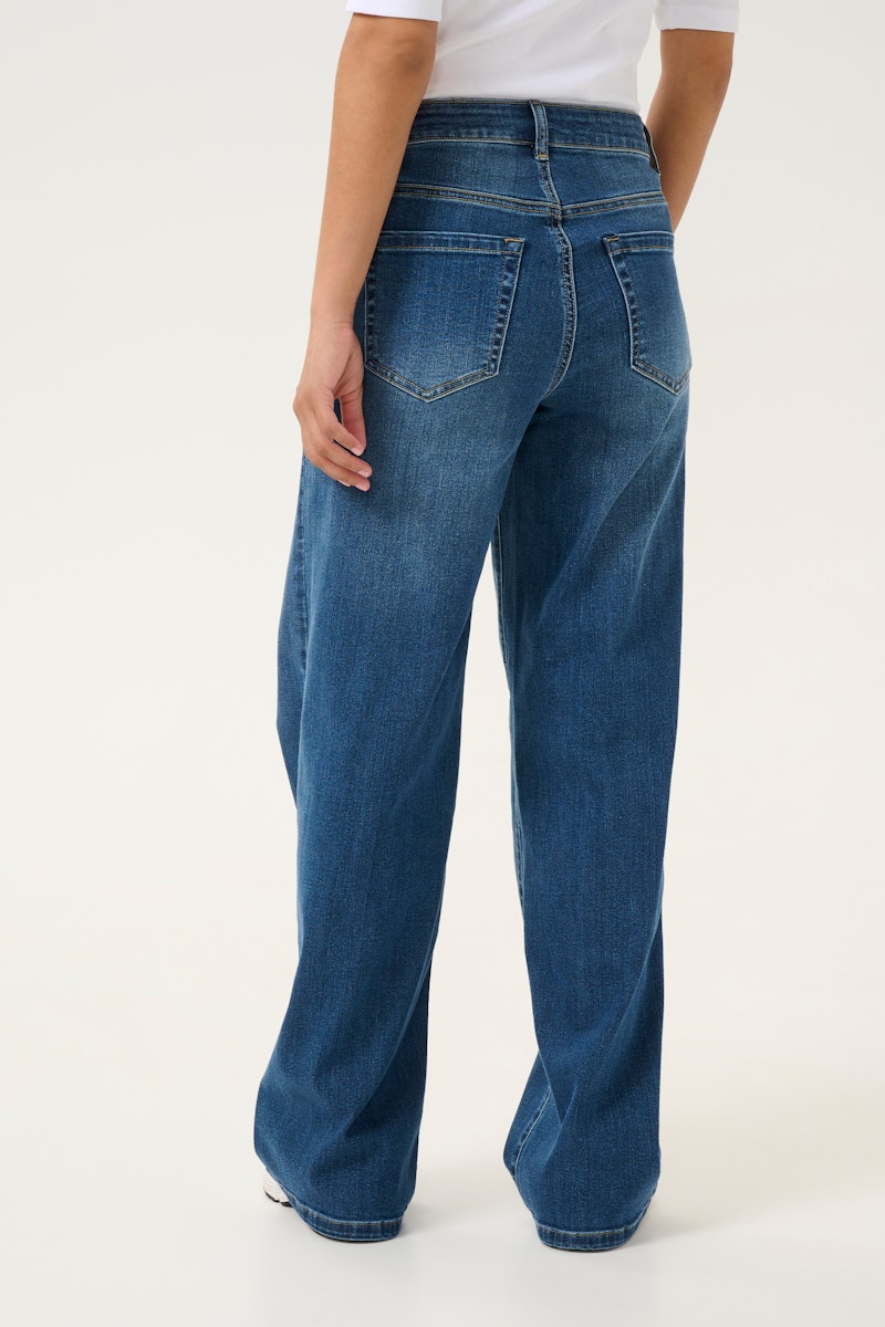 Kaffe Karla HW Wide Jeans in Medium Blue Wash