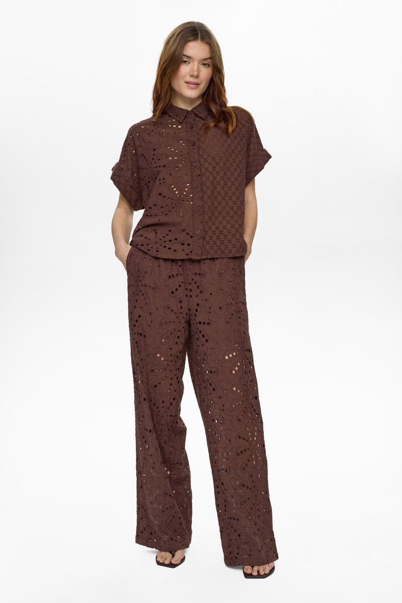 Numph Palma Sleeveless Shirt in Chicory Coffee