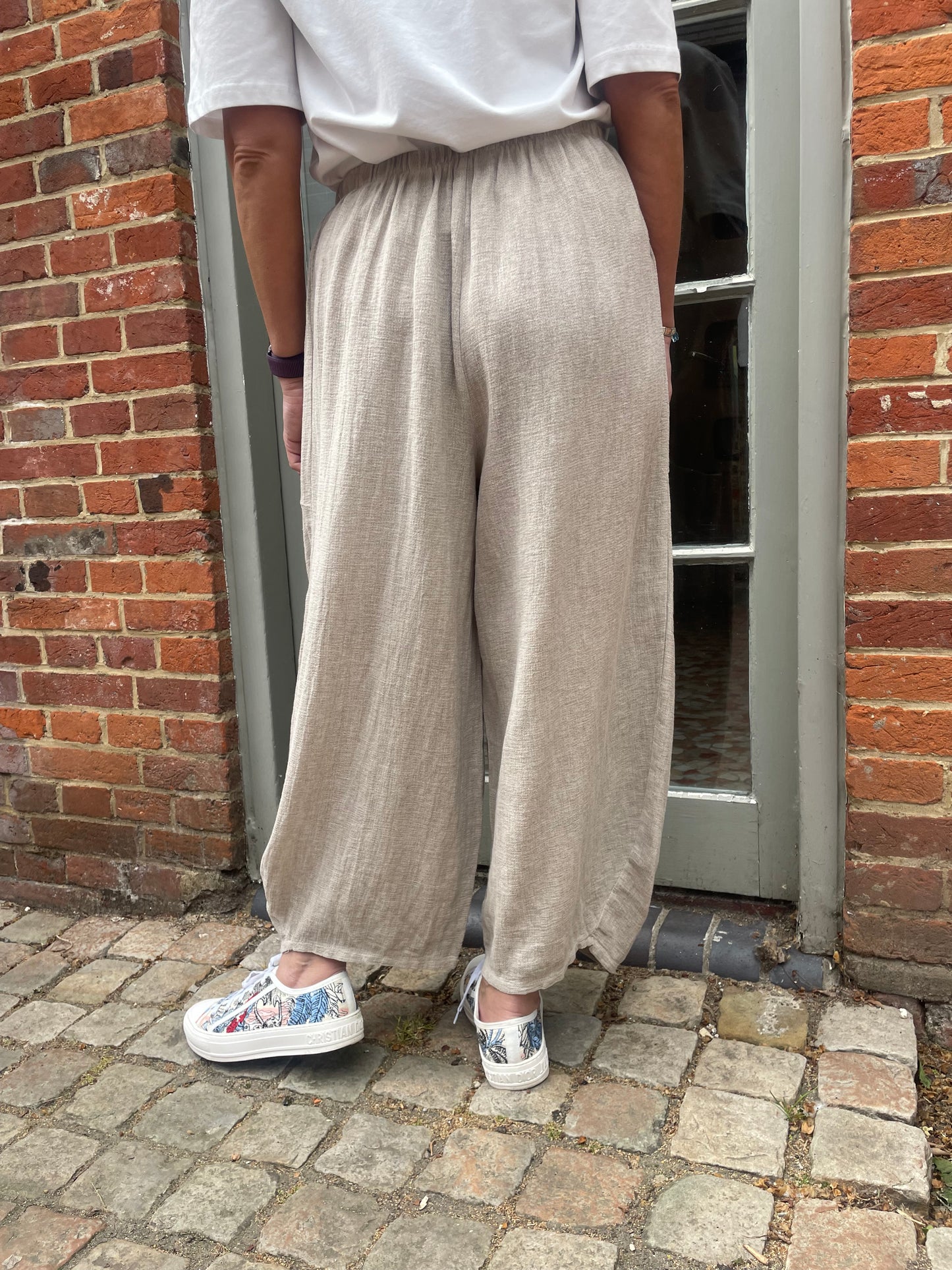 Loose Fit Balloon Leg Linen Trousers