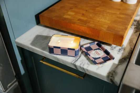 Adopo 6oz Printed Scented Tin Candle - Hearts - Rosewood Vanilla