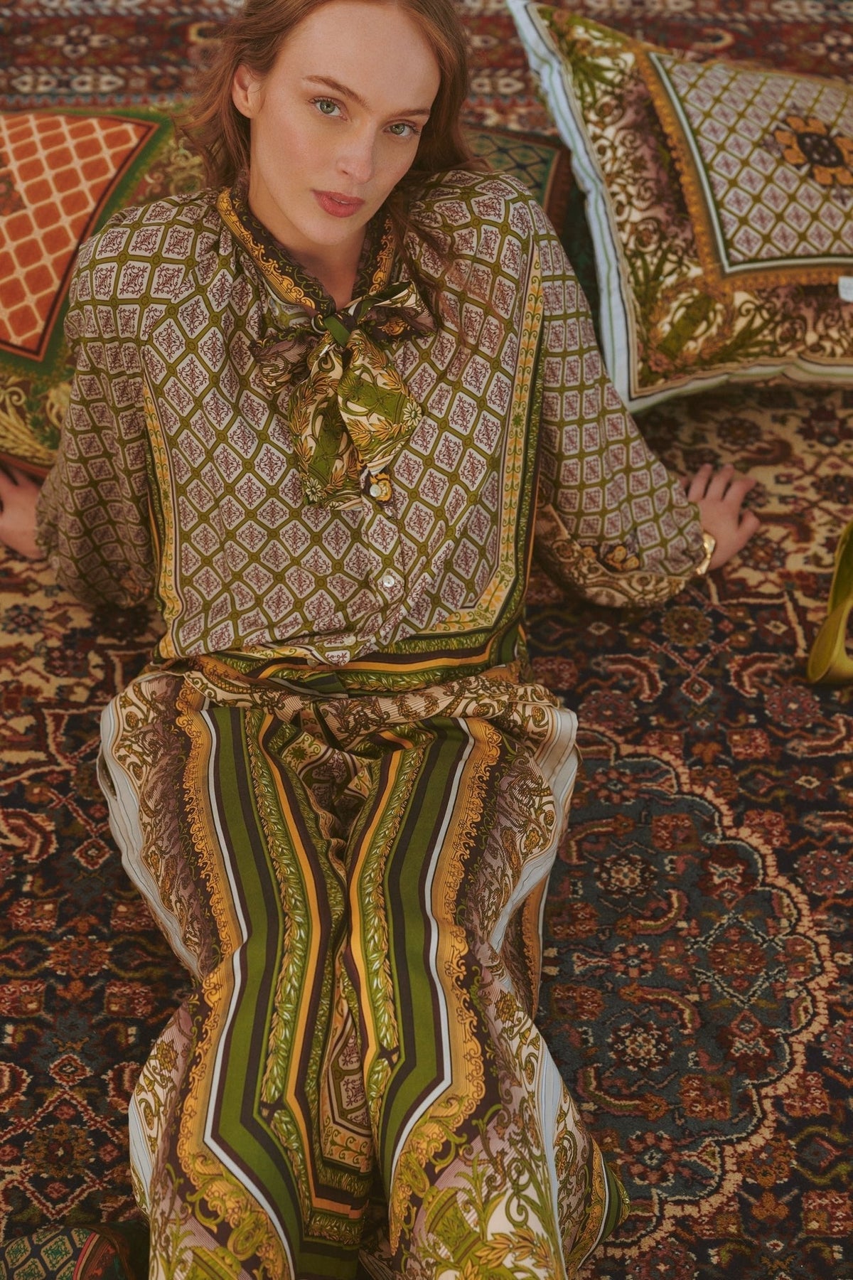 One Hundred Stars Amulet Green Pussy Bow Blouse