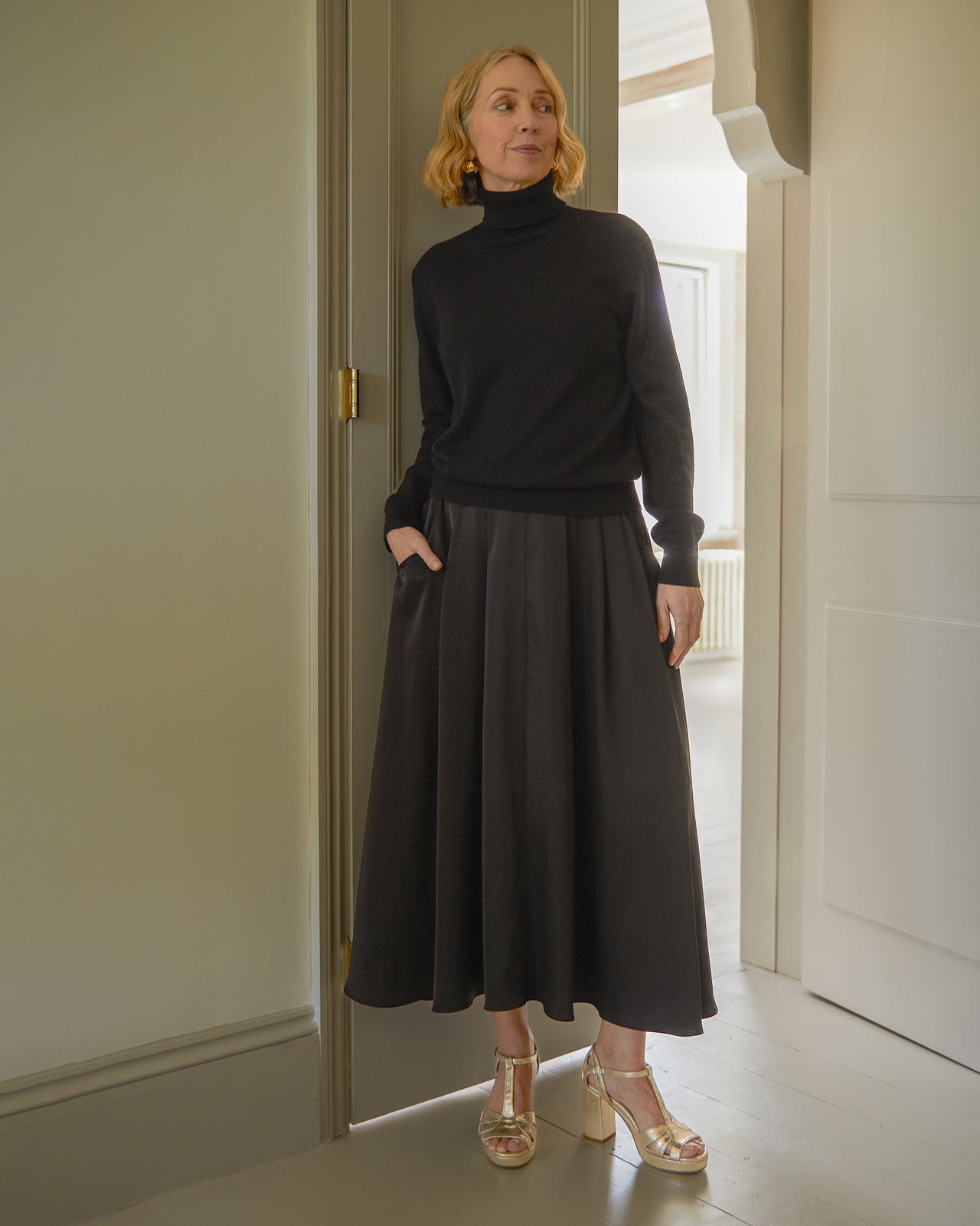Chalk Audrey Skirt in Black