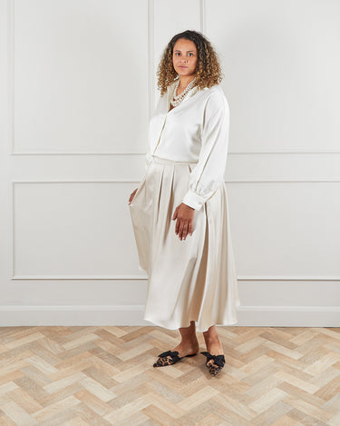 Chalk Audrey Skirt Satin in Champagne