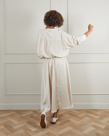 Chalk Audrey Skirt Satin in Champagne