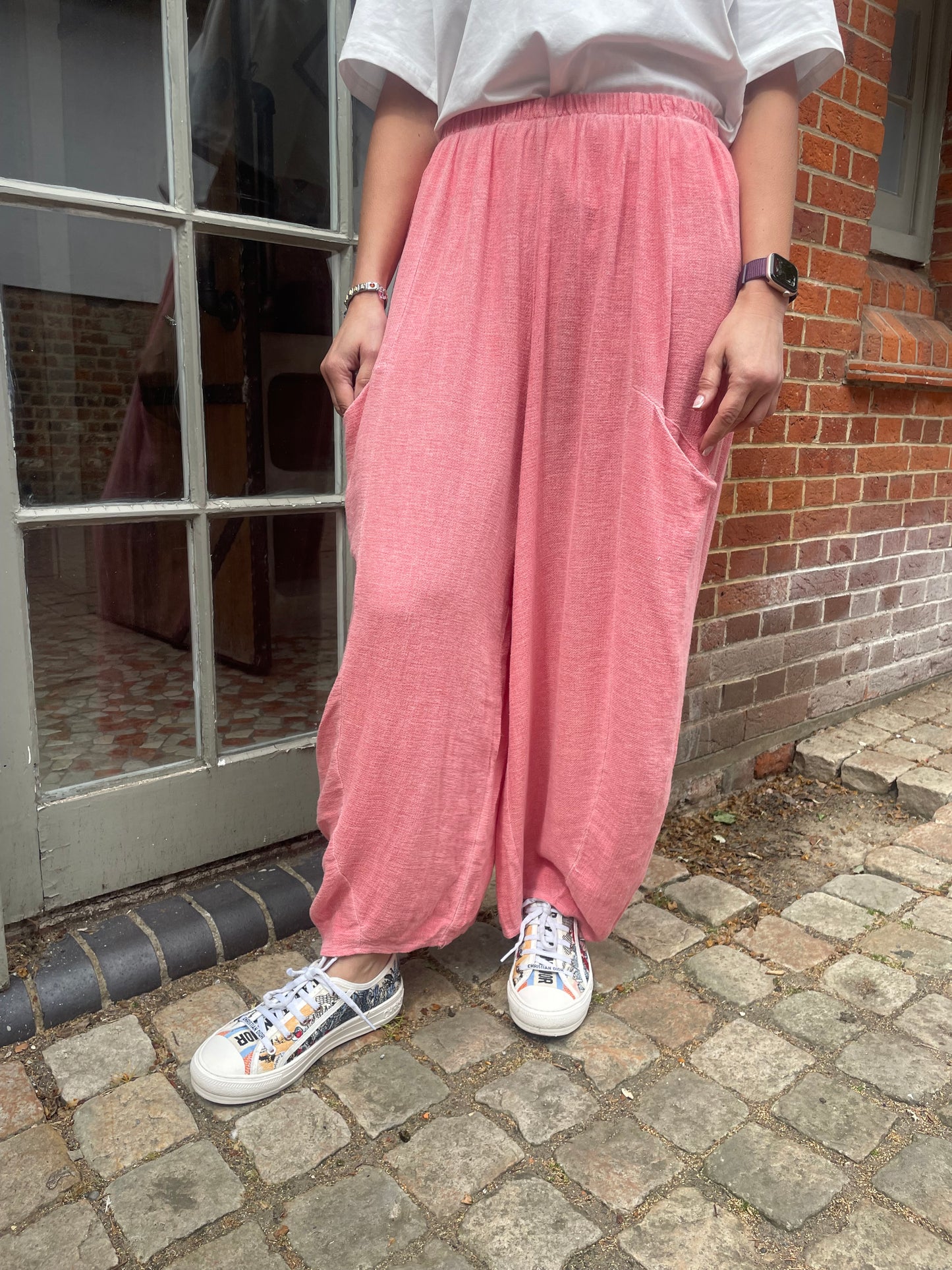 Loose Fit Balloon Leg Linen Trousers