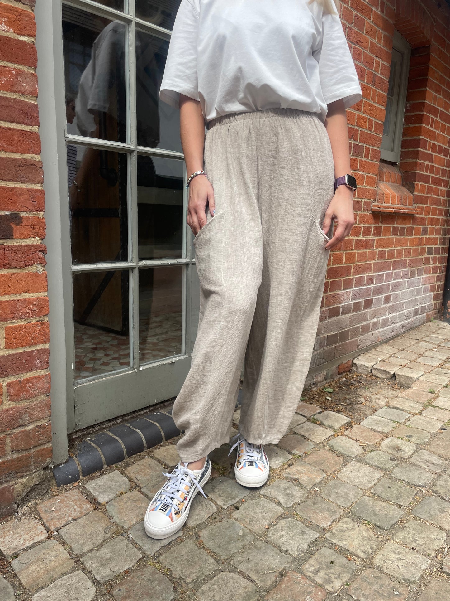 Loose Fit Balloon Leg Linen Trousers