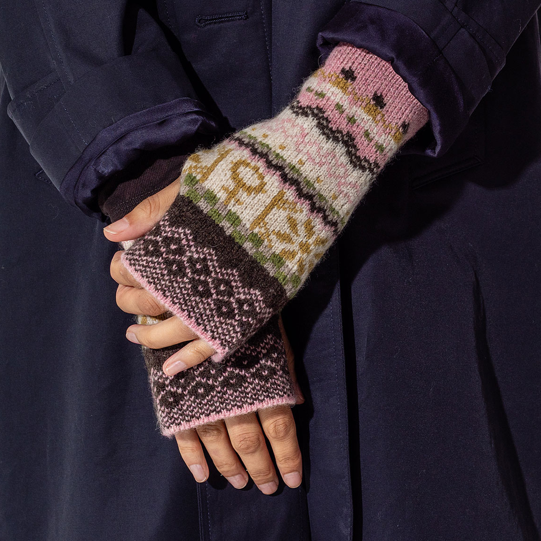 Black & Beech Fearless Fingerless Gloves in Cocoa