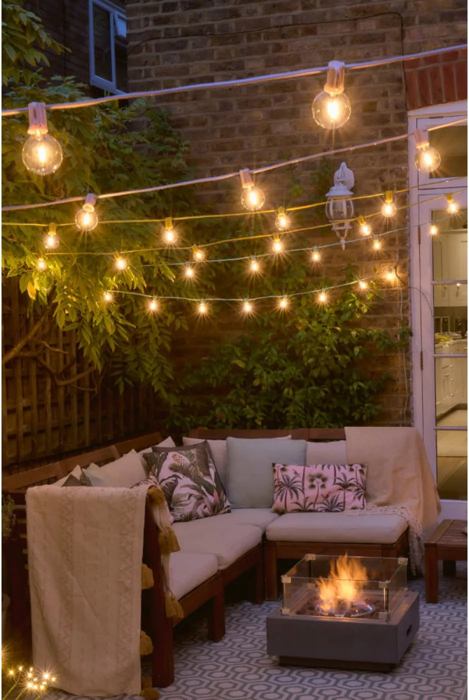 Lifestyle London Festoon Lights Pink