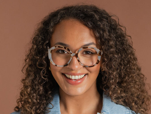 Goodlookers Reading Glasses 'Mila' White Tortoiseshell