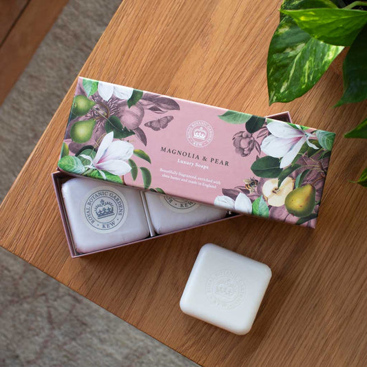 The English Soap Company - Kew Gardens Magnolia & Pear Triple Soap Gift Box