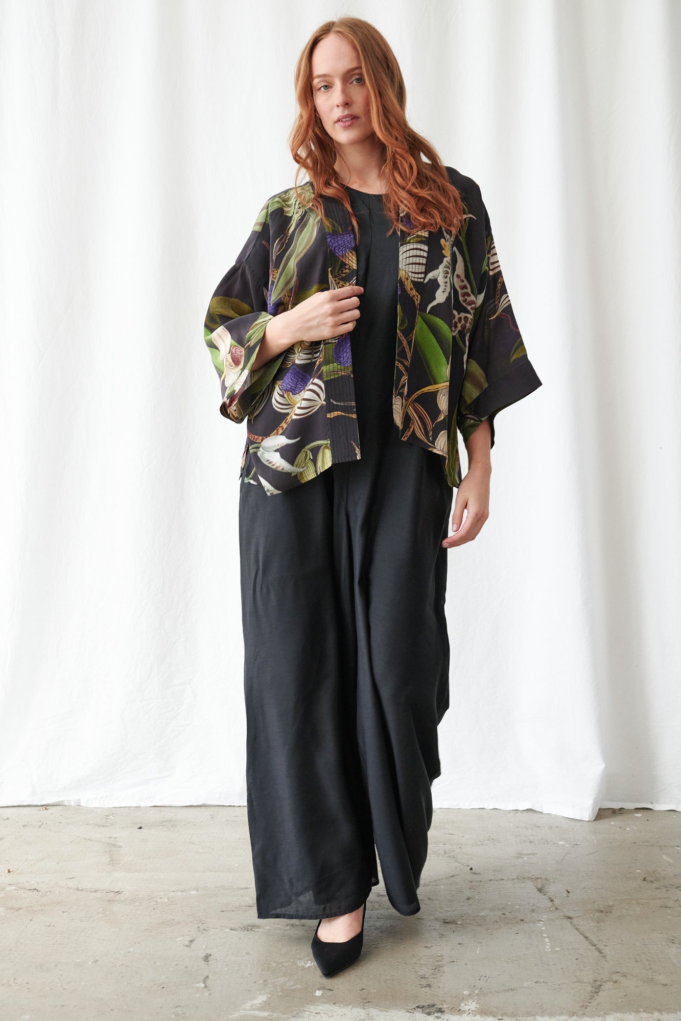 One Hundred Stars Orchid Black Kimono