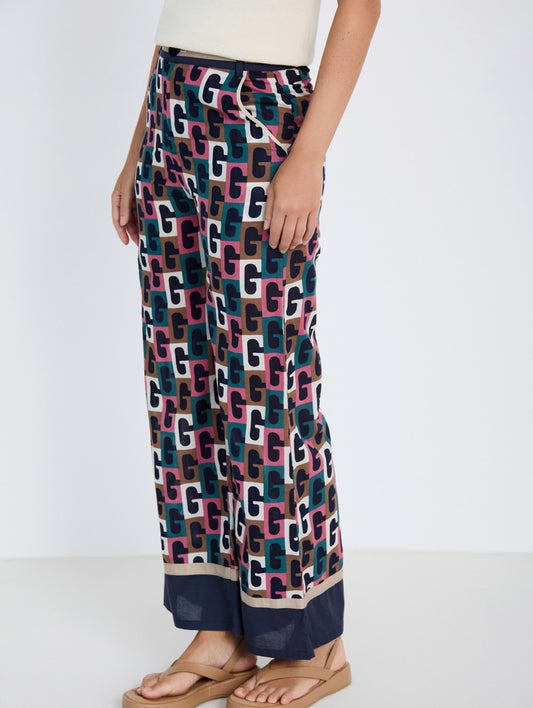 Skatie Retro Print Trousers in Geranium