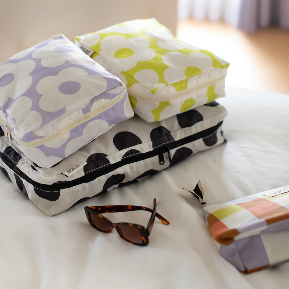 Caroline Gardner Mono Spot/Flower Set of 3 Packing Cubes