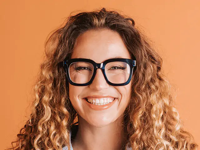 Goodlookers Reading Glasses 'Jamie' Transparent Blue