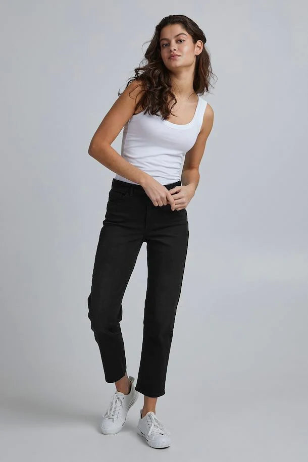 Twiggy Raven Jeans in Black
