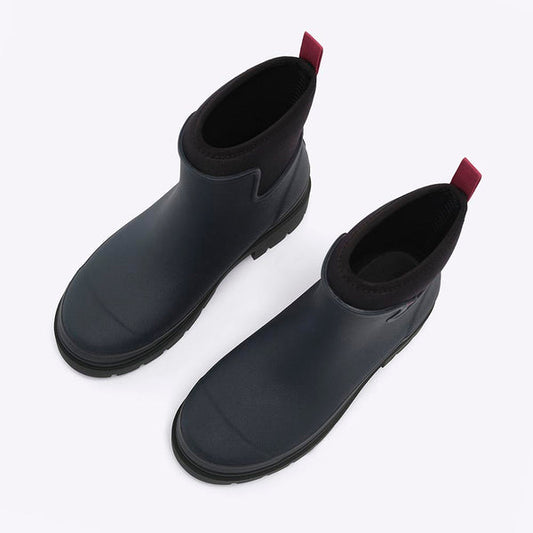 Merry People Tully Ankle Wellies in Midnight & Magenta