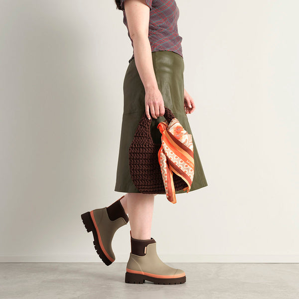 Merry People Tully Ankle Wellies in Taupe & Apricot