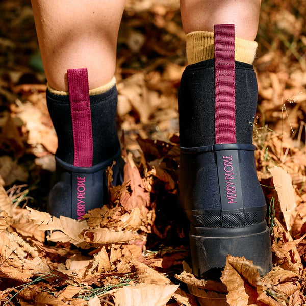 Merry People Tully Ankle Wellies in Midnight & Magenta
