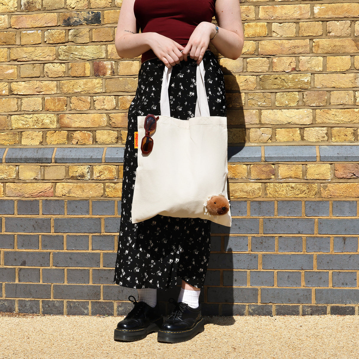 Peeky Capybara Tote