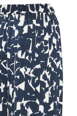 Ichi Graphi Skirt in Total Eclipse Graphic aop