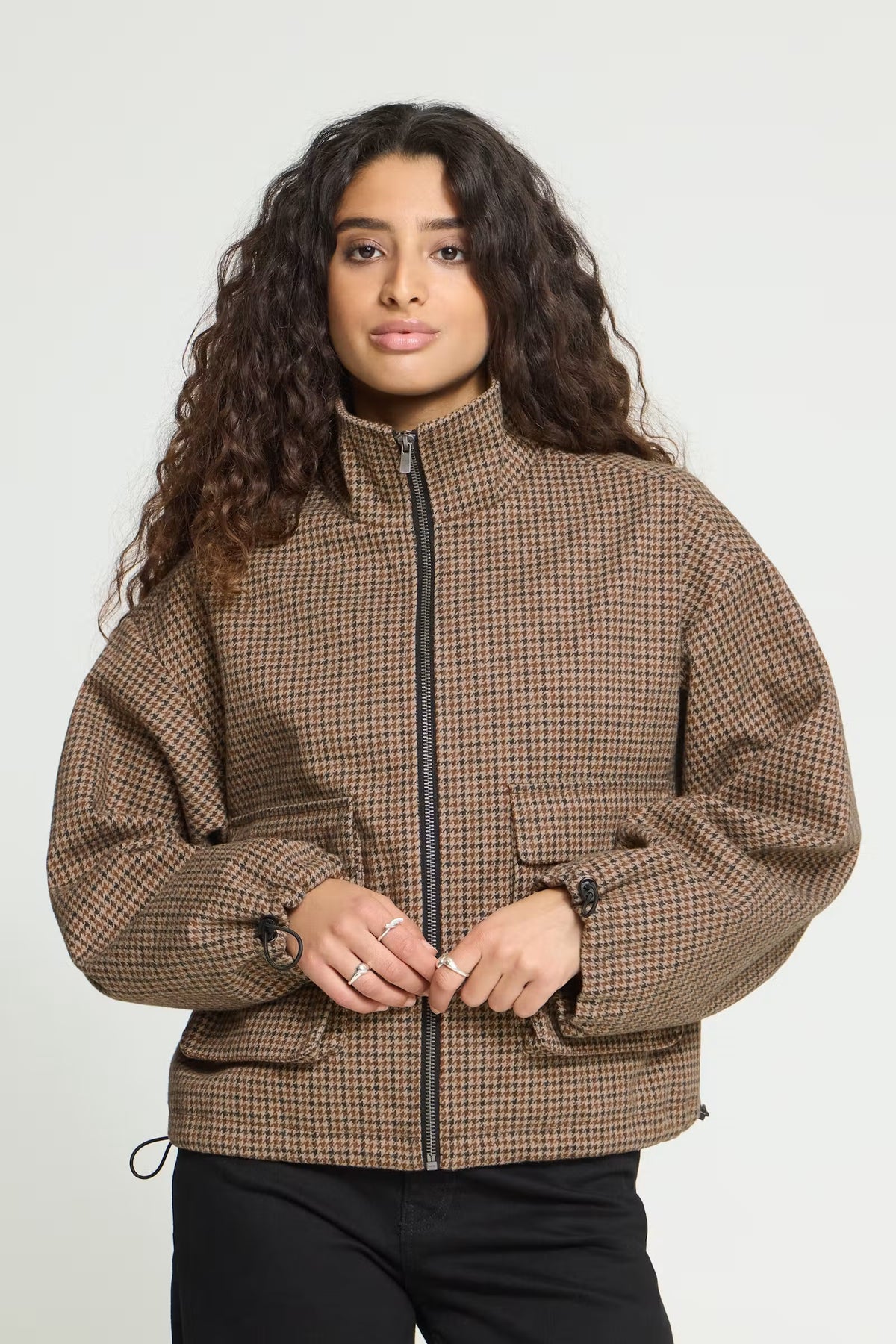 ICHI Esolu Jacket in Brown Check