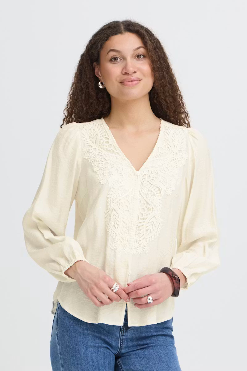 Fransa Blondie Shirt in Whisper White