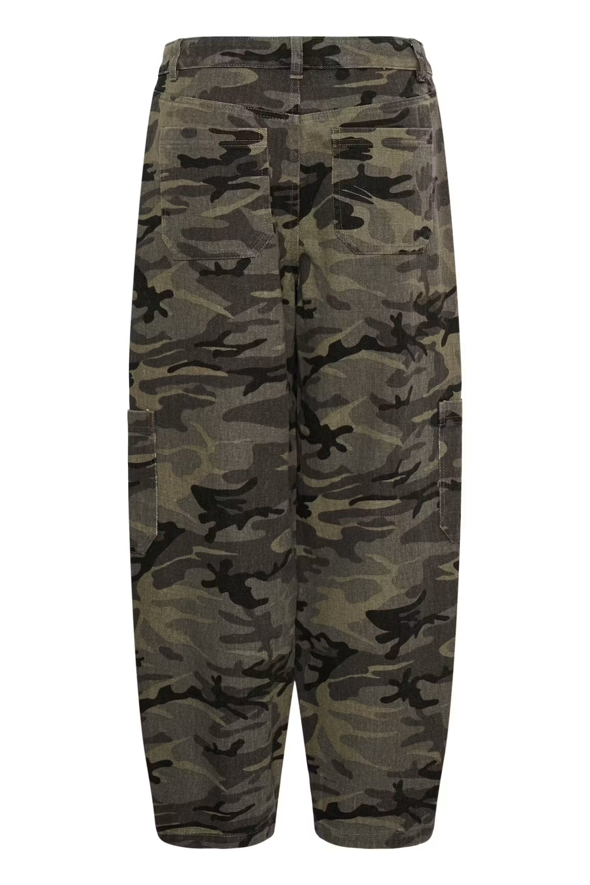 Kaffe Lilana Cargo Pants in Camo