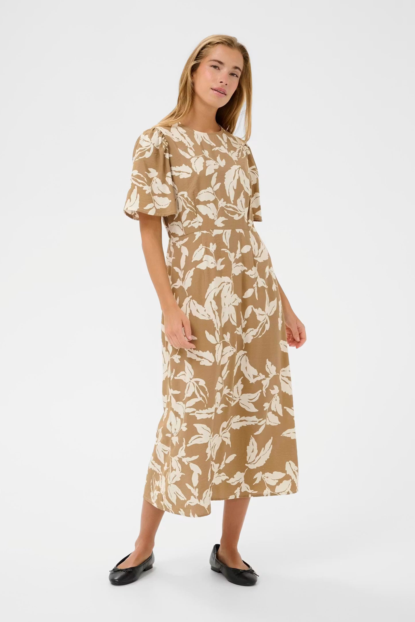 Kaffe Marlo Dress in Oak Chalk Leafs