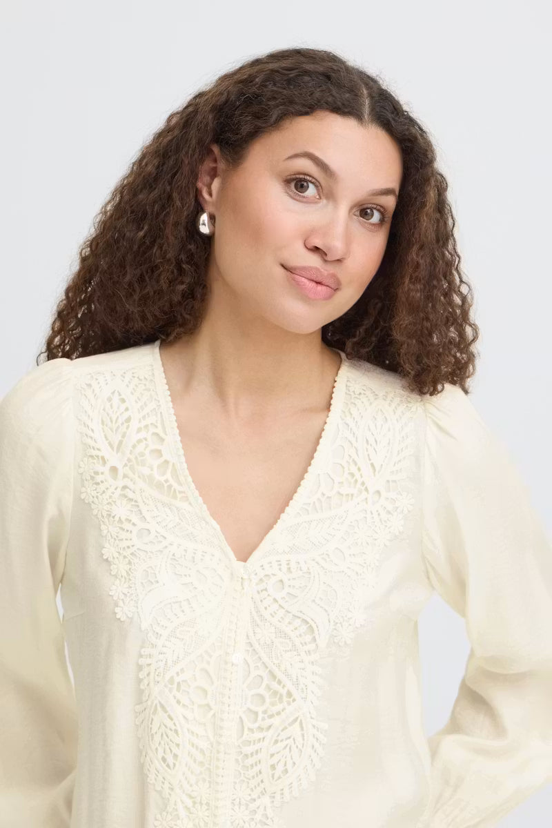Fransa Blondie Shirt in Whisper White