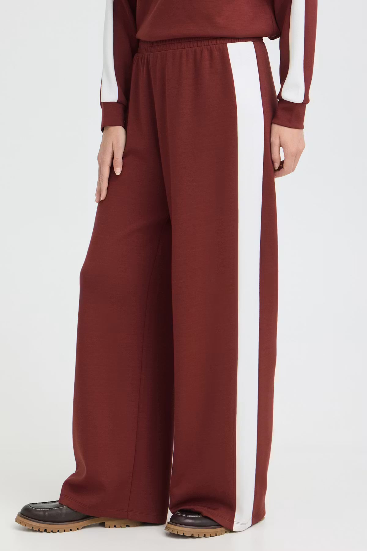 Fransa Aurora Pant in Rum with White Contrast Stripe