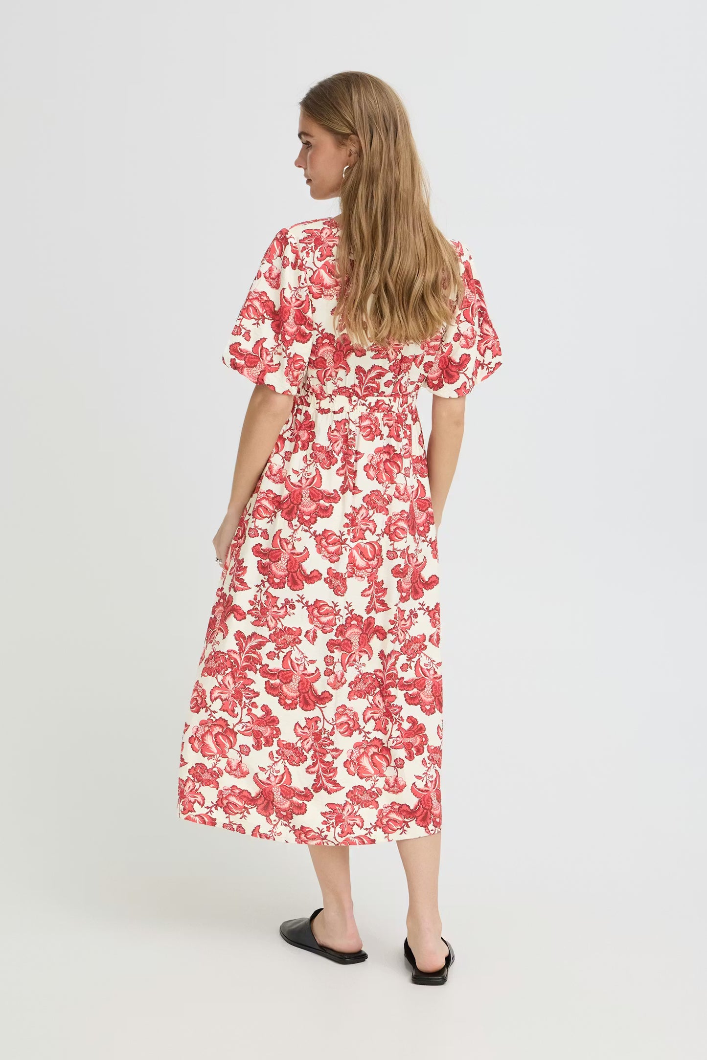 ICHI Gilvis Dress in Red Floral