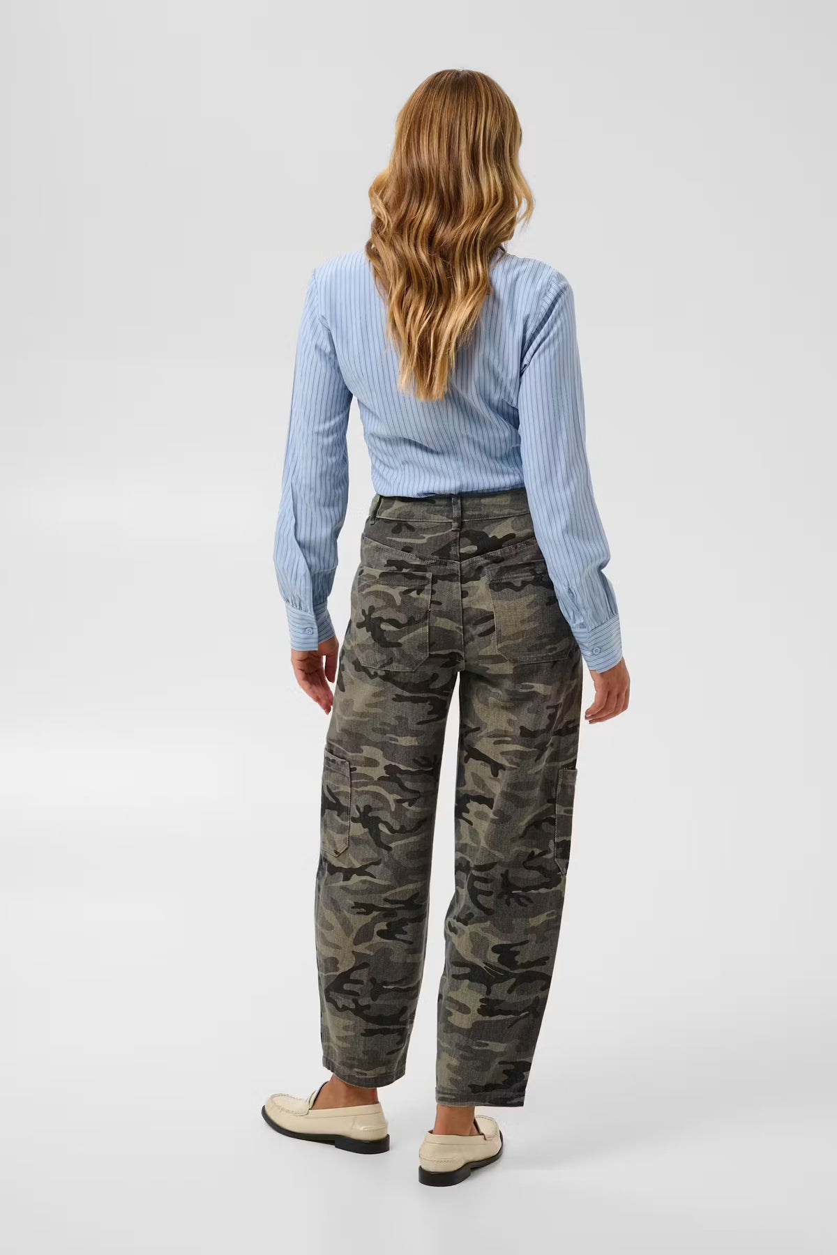 Kaffe Lilana Cargo Pants in Camo