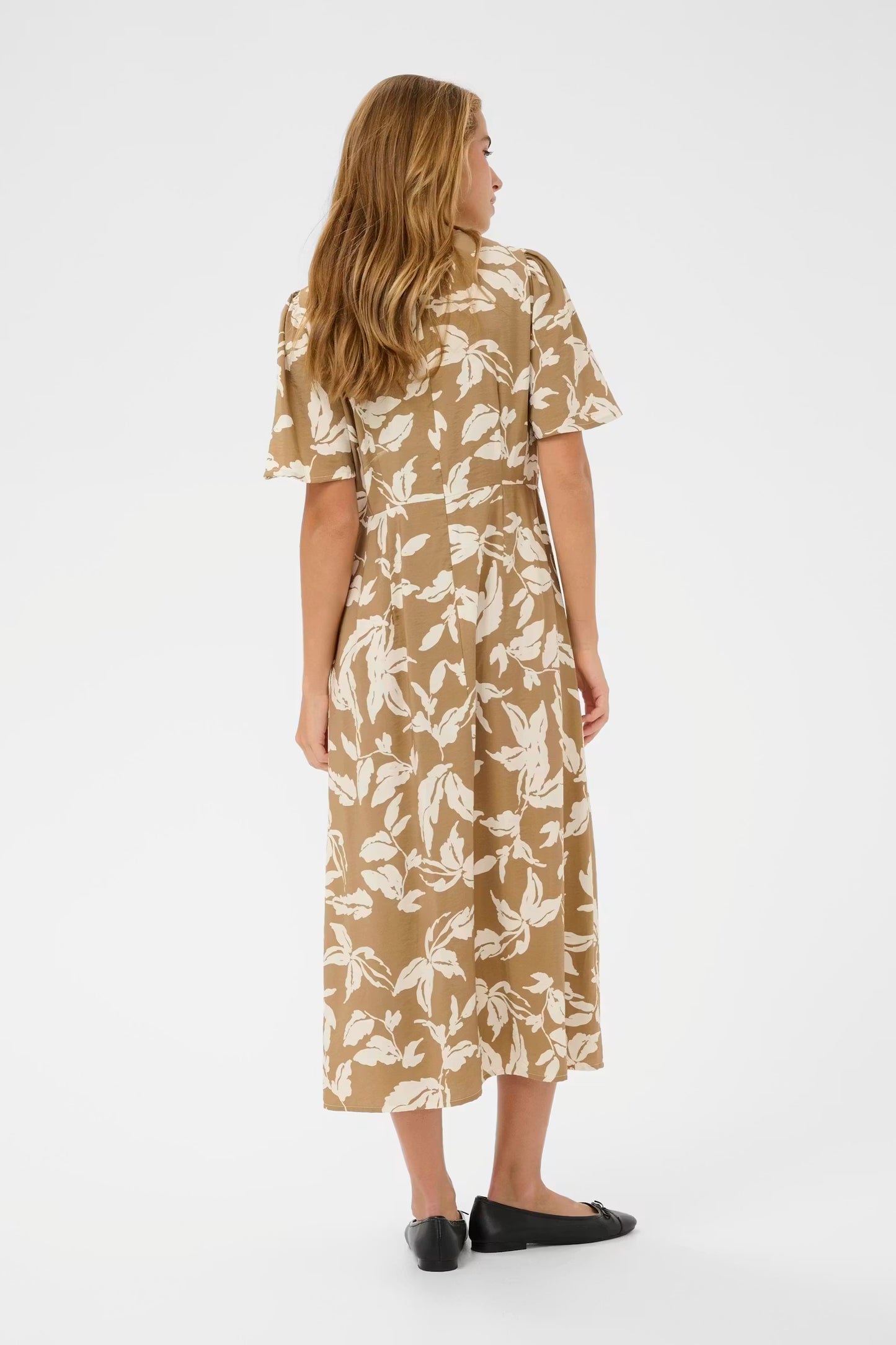 Kaffe Marlo Dress in Oak Chalk Leafs