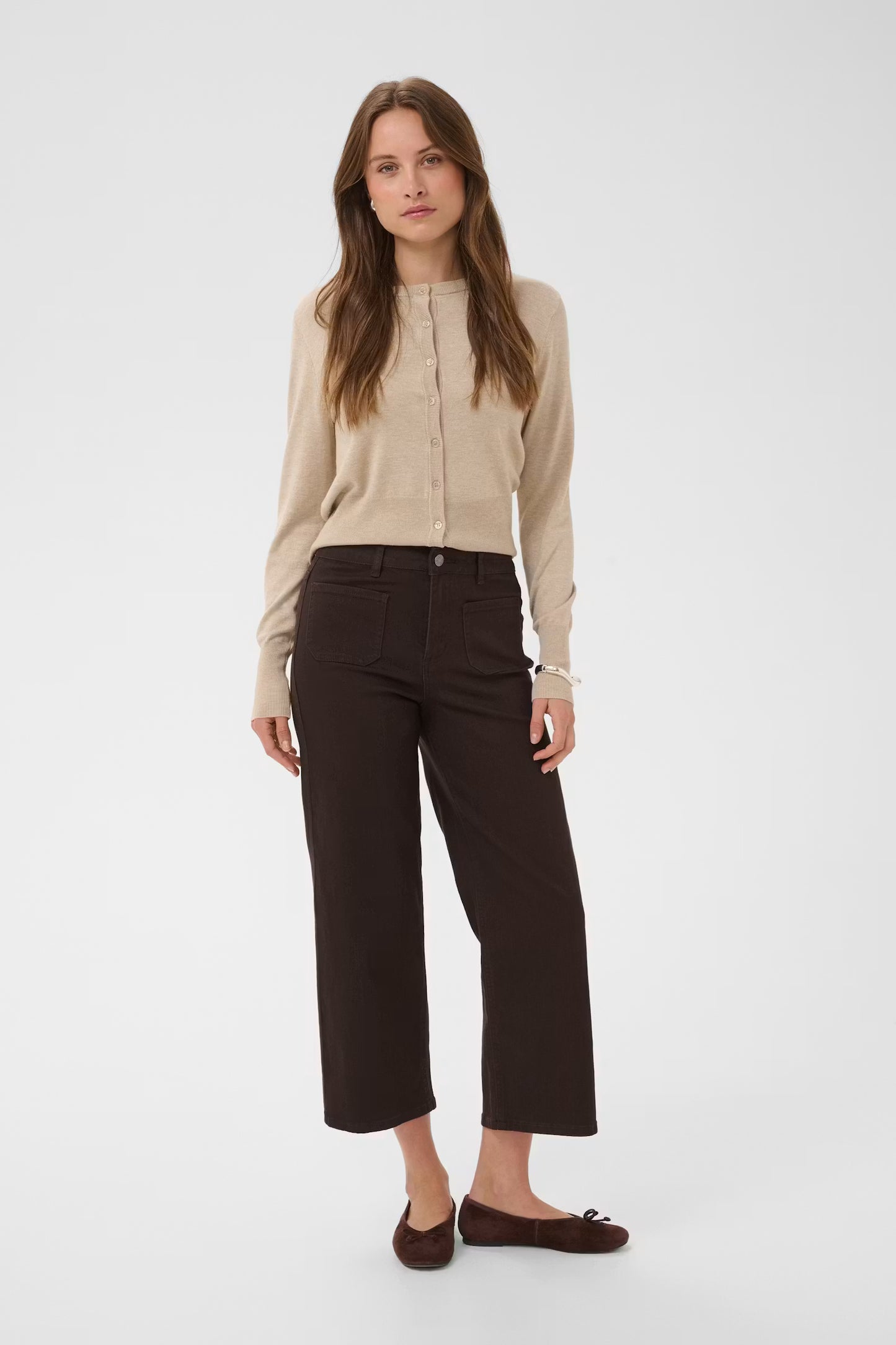 Kaffe Brook Cropped High Waisted Jeans in Coffee Bean with Beige cardigan