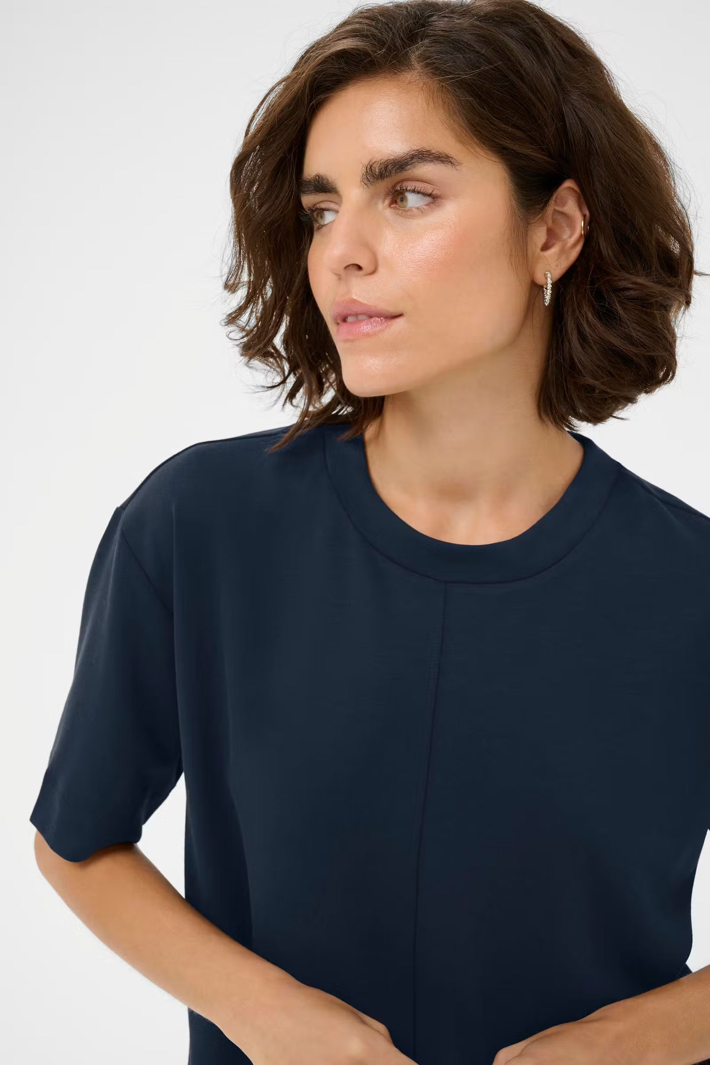KAFFE Annie Tee in Henna Midnight Marine