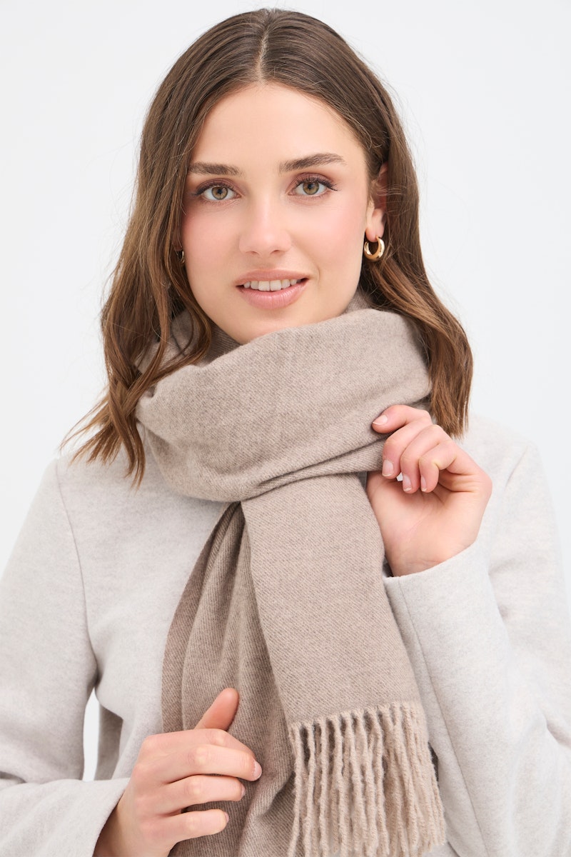 Fransa Pasmira Scarf in Desert Sand
