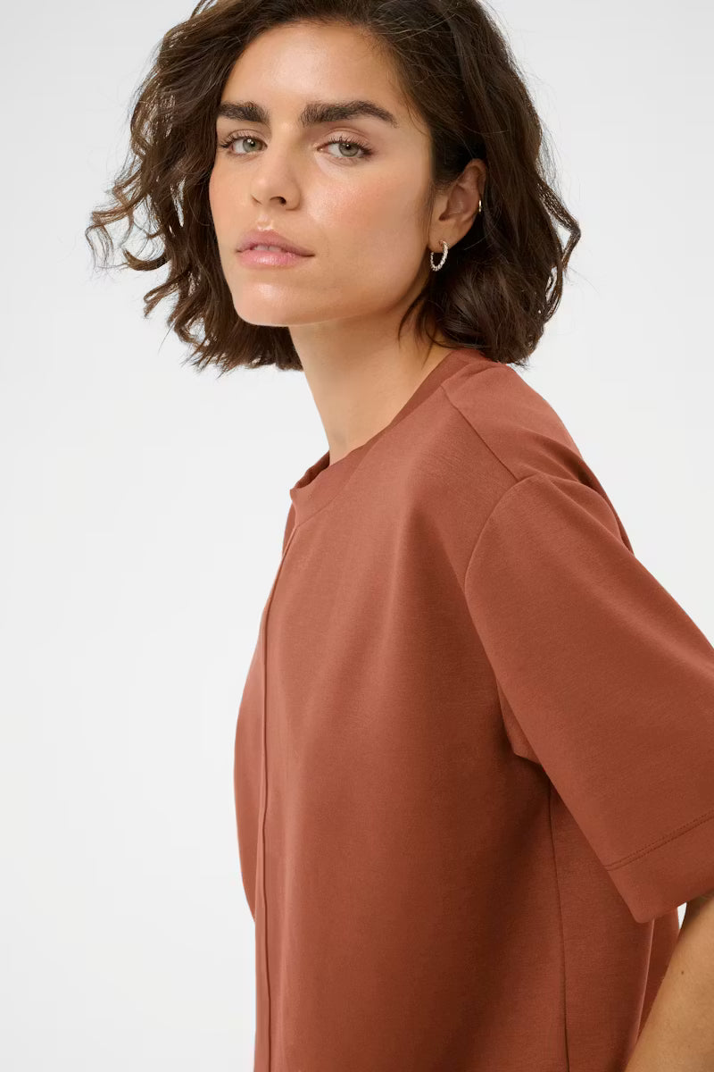 KAFFE Annie Tee in Henna Brown
